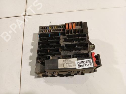 Used Fuse box Fuse box 37254222 37254222