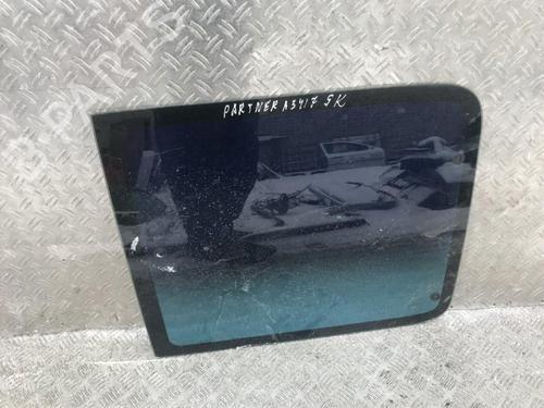 Panel rude bagtil venstre Panel rude bagtil venstre 35668976 35668976