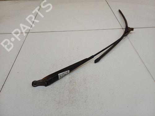 Used Front windshield wiper arm Front windshield wiper arm 37253908 37253908