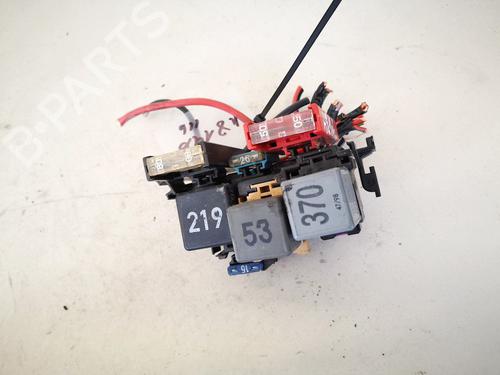 fuse-box-audi-a4-b5-8d2-1994-1995-1996-1997-1998-1999-2000-2001-32908084 main image