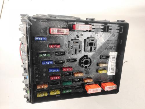 Used Fuse box Fuse box VW PASSAT B6 (3C2) 2.0 FSI (150 hp) 33088388 33088388