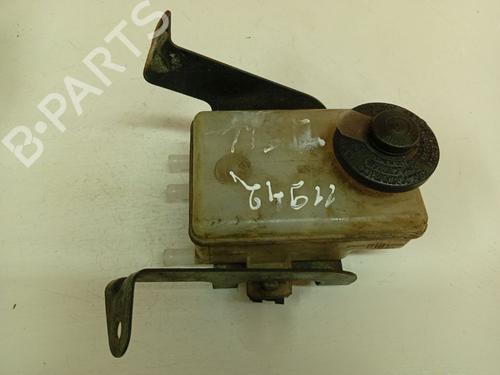 Used Brake fluid reservoir Brake fluid reservoir TOYOTA PREVIA II (_R3_) 2.0 D-4D (CLR30_, CLR30R) (116 hp) 40029367 40029367