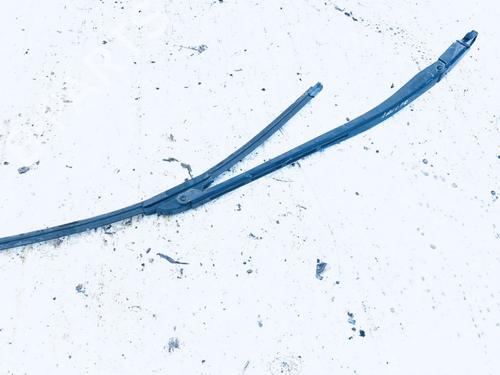 front-windshield-wiper-arm-audi-a6-c5-4b2-4b4-1997-1998-1999-2000-2001-2002-2003-2004-2005-33078356 main image