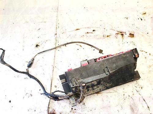Used Fuse box Fuse box FORD MONDEO III (B5Y) 1.8 16V (110 hp) 32913925 32913925