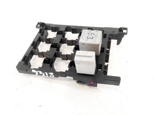 Used Fuse box Fuse box VW TOURAN (1T1, 1T2) 1.9 TDI (105 hp) 32949571 32949571