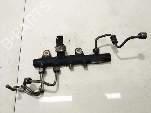 Used Injection rail Injection rail 35600538 35600538