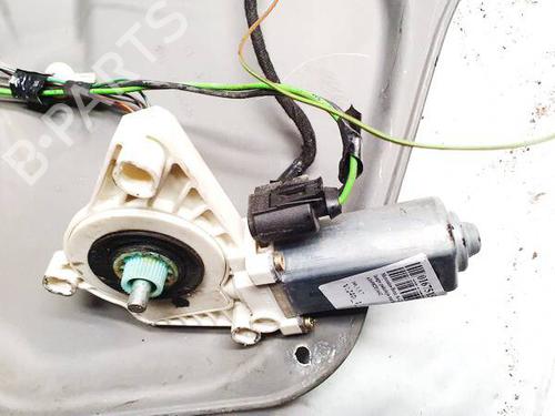 Used Right front window motor Right front window motor MERCEDES-BENZ A-CLASS (W169) A 180 CDI (169.007, 169.307) (109 hp) 35404392 35404392