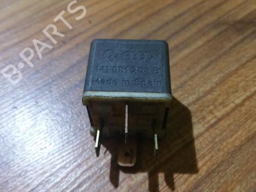 Used Electronic sensor Electronic sensor VW PASSAT B3/B4 Variant (3A5, 35I) 1.6 (72 hp) 33518870 33518870
