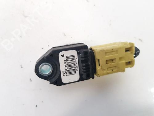 Used Electronic module LEXUS IS II (_E2_) 220d (ALE20) (177 hp) 33096233