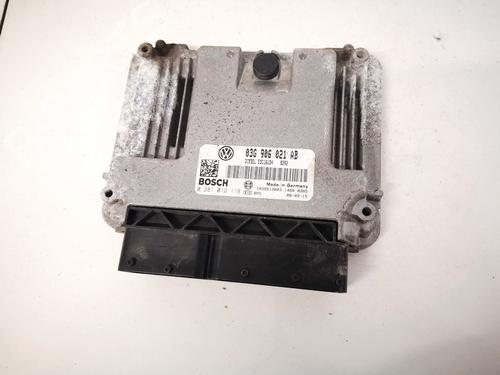 engine-control-unit-ecu-vw-passat-b6-3c2-2005-2006-2007-2008-2009-2010-2011-32888559 main image