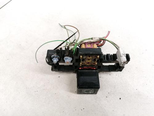 Used Fuse box Fuse box AUDI A6 C4 Avant (4A5) 2.5 TDI (116 hp) 33081827 33081827