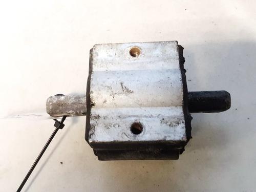 Used Engine mount Engine mount MERCEDES-BENZ CLC-CLASS (CL203) CLC 220 CDI (203.708) (150 hp) 33101448 33101448