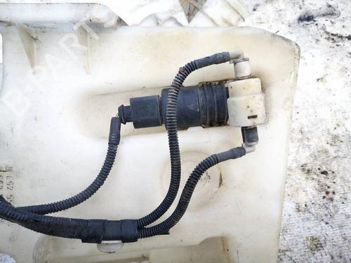 washer-pump-vw-golf-v-1k1-2003-2004-2005-2006-2007-2008-2009-2010-35197591 main image