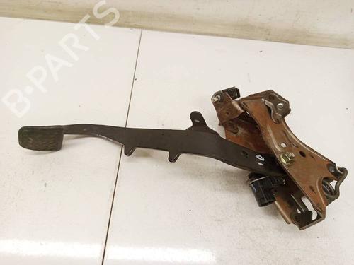 Pedal Pedal TOYOTA COROLLA Verso (ZER_, ZZE12_, R1_) 2.2 D-4D (AUR10_, AUR10R) (136 hp) 34756018 34756018