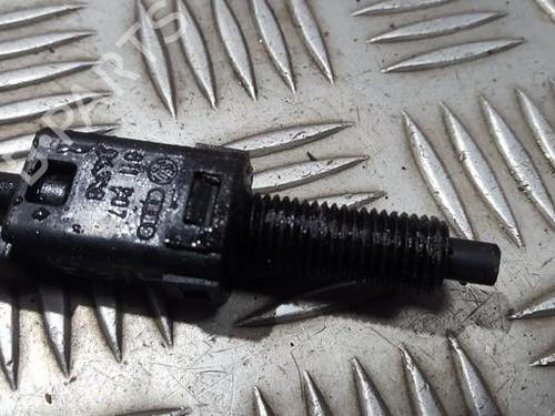 Used Electronic module Electronic module AUDI A4 B5 Avant (8D5) 2.4 (165 hp) 35702151 35702151