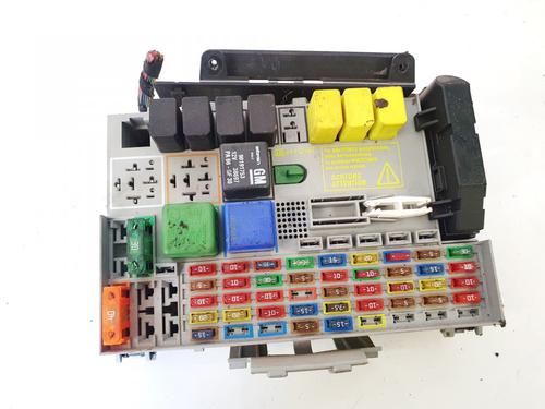 fuse-box-opel-zafira-a-mpv-t98-1999-2000-2001-2002-2003-2004-2005-2006-32902337 main image