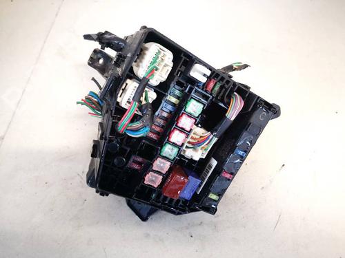 Used Fuse box Fuse box TOYOTA YARIS (_P9_) 1.3 4WD (NCP95) (87 hp) 32951465 32951465