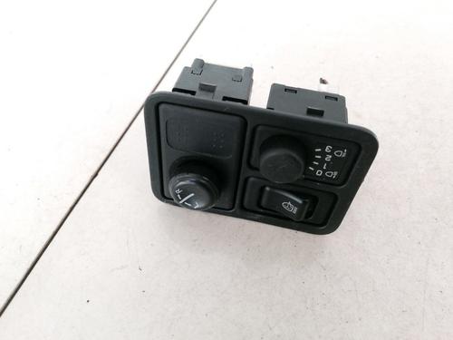 switch-nissan-almera-ii-hatchback-n16-2000-35582192 main image