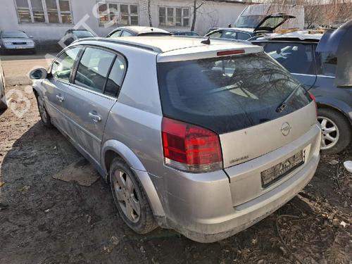 Fuse box OPEL SIGNUM Hatchback (Z03) 2.2 DTI (F48) | BP32585684E1