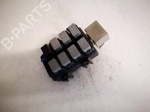 Used Fuse box Fuse box SUBARU LEGACY IV (BL) 2.5 AWD (BL9) (165 hp) 32594165 32594165