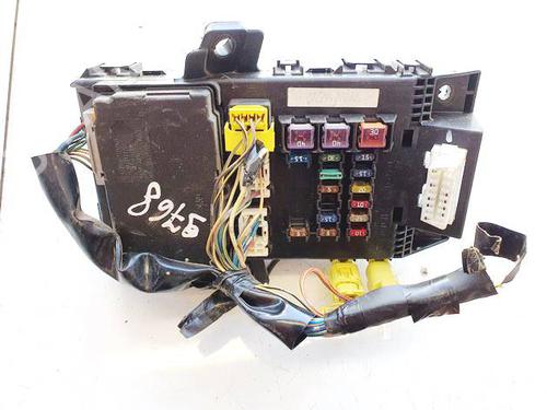 Used Fuse box Fuse box 32596255 32596255