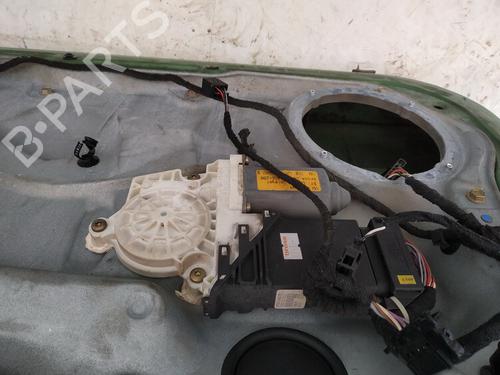 Used Right front window motor Right front window motor VW GOLF IV (1J1) 1.9 TDI (110 hp) 35573250 35573250