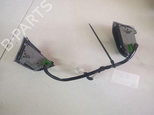 Used Steering wheel controls Steering wheel controls 37582870 37582870