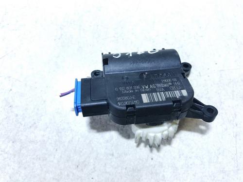 Used Electronic module Electronic module VW TOURAN (1T1, 1T2) 1.9 TDI (105 hp) 33518567 33518567