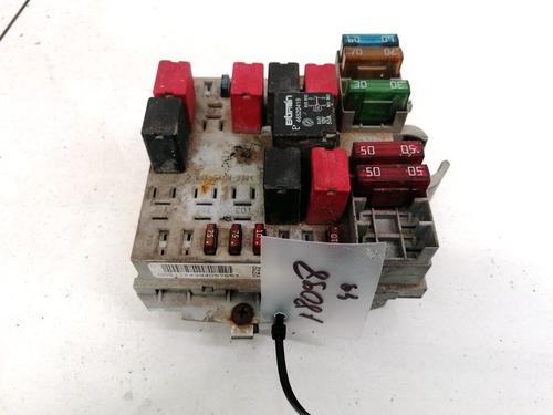 Used Fuse box Fuse box FIAT STILO (192_) 1.9 JTD (192_XE1A) (115 hp) 32907779 32907779