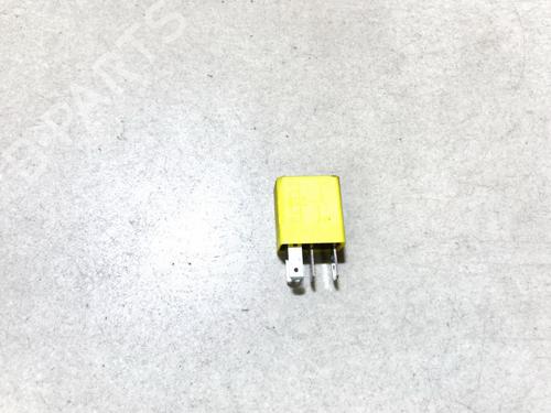 Used Electronic sensor Electronic sensor OPEL ZAFIRA A MPV (T98) 2.2 DTI 16V (F75) (125 hp) 33071643 33071643