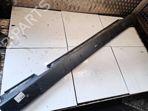 Used Right sideskirt Right sideskirt 35135091 35135091