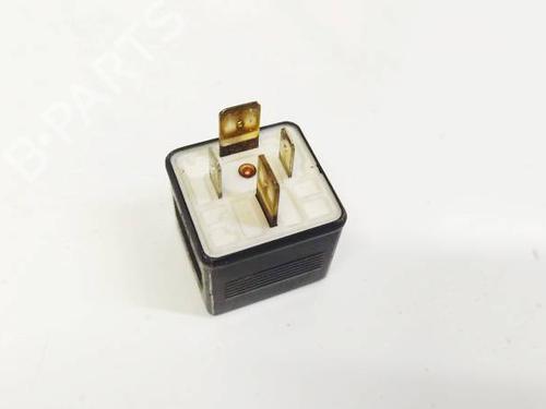 Electronic sensor AUDI 80 B4 Saloon (8C2) 1.9 TDI | BP32620517M84 - Image 2