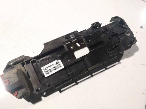 Used Fuse box Fuse box SKODA OCTAVIA II (1Z3) 1.6 TDI (105 hp) 32562296 32562296