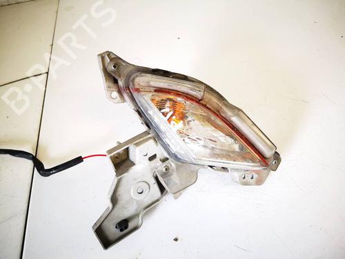Used Right front fog light Right front fog light 35027748 35027748