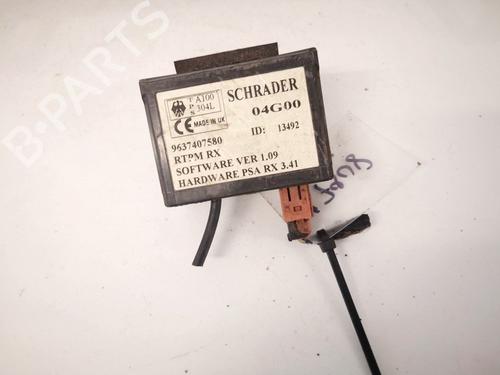 electronic-module-peugeot-607-9d-9u-2000-32902644 main image