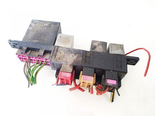 Used Fuse box Fuse box VW GOLF IV (1J1) 1.9 TDI (90 hp) 32916975 32916975