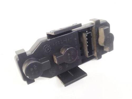 lamp-holder-audi-a6-c5-4b2-4b4-1997-1998-1999-2000-2001-2002-2003-2004-2005-35073082 main image