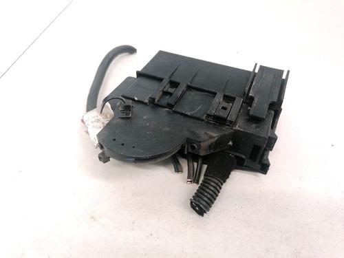 fuse-box-opel-zafira-a-mpv-t98-1999-2000-2001-2002-2003-2004-2005-2006-32879024 main image
