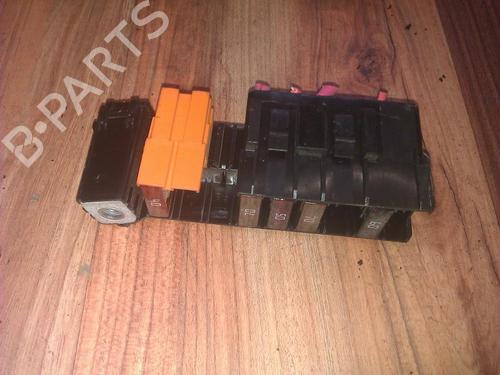 Used Fuse box Fuse box RENAULT MEGANE II (BM0/1_, CM0/1_) 1.5 dCi (BM1E, CM1E) (106 hp) 33502149 33502149