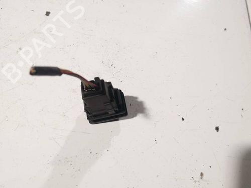 Switch TOYOTA YARIS (_P9_) 1.4 D-4D (NLP90_, NLP90R) | BP35000677I30 - Image 3
