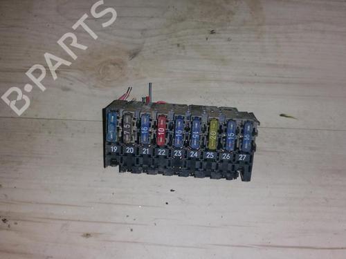 Used Fuse box Fuse box MERCEDES-BENZ C-CLASS (W202) C 220 D (202.121) (95 hp) 33480674 33480674