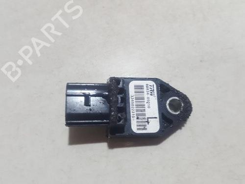 Used Electronic module Electronic module TOYOTA AVENSIS (_T25_) 2.2 D-4D (ADT251_, ADT251R) (150 hp) 33511517 33511517
