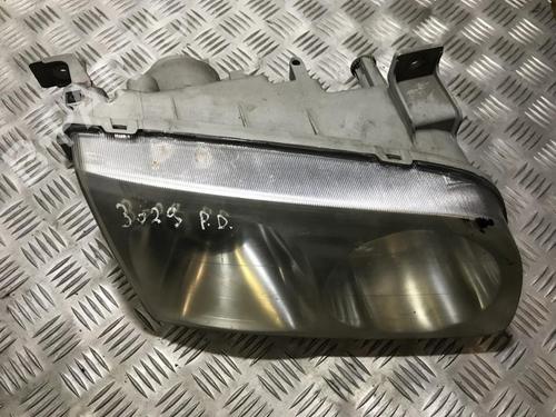 Used Right headlight Right headlight HYUNDAI TRAJET (FO) 2.0 CRDi (113 hp) 35681270 35681270