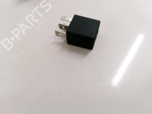 Used Electronic sensor Electronic sensor OPEL ZAFIRA A MPV (T98) 2.0 DI 16V (F75) (82 hp) 33084069 33084069