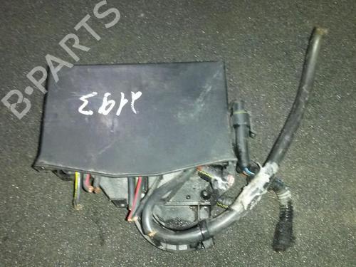 fuse-box-opel-zafira-a-mpv-t98-1999-2000-2001-2002-2003-2004-2005-2006-33479592 main image