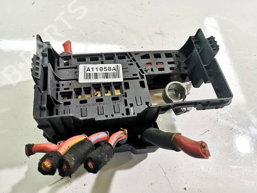 Used Fuse box Fuse box OPEL INSIGNIA A (G09) 2.0 CDTI (68) (131 hp) 32537721 32537721