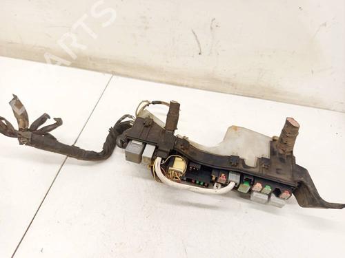 Used Fuse box Fuse box TOYOTA AVENSIS (_T25_) 2.0 D-4D (ADT250_, ADT250R) (126 hp) 33862056 33862056
