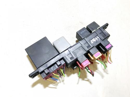 fuse-box-vw-passat-b5-variant-3b5-1997-1998-1999-2000-2001-33106296 main image