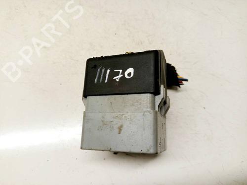 Used Fuse box Fuse box VOLVO S60 I (384) 2.4 (140 hp) 32972009 32972009
