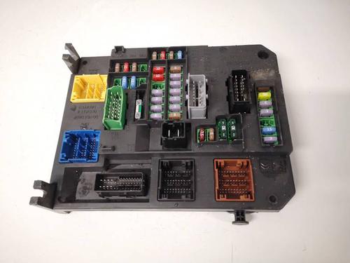 Used Fuse box Fuse box MERCEDES-BENZ E-CLASS (W211) E 220 CDI (211.006) (150 hp) 35998544 35998544
